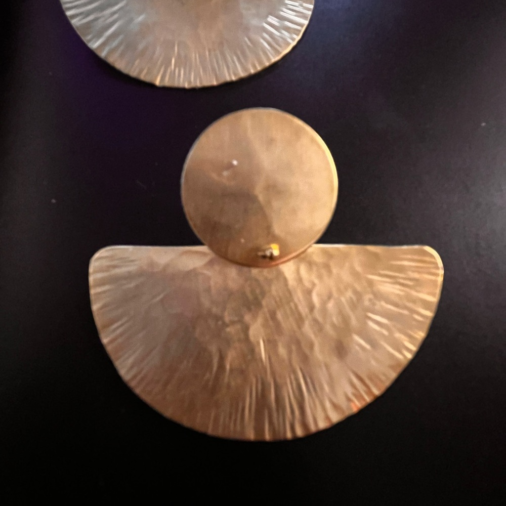 Roller Rabbit Gold Statement Earrings - Picture 3 of 5